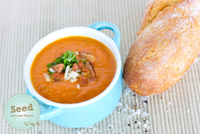 Vegan soup and bread