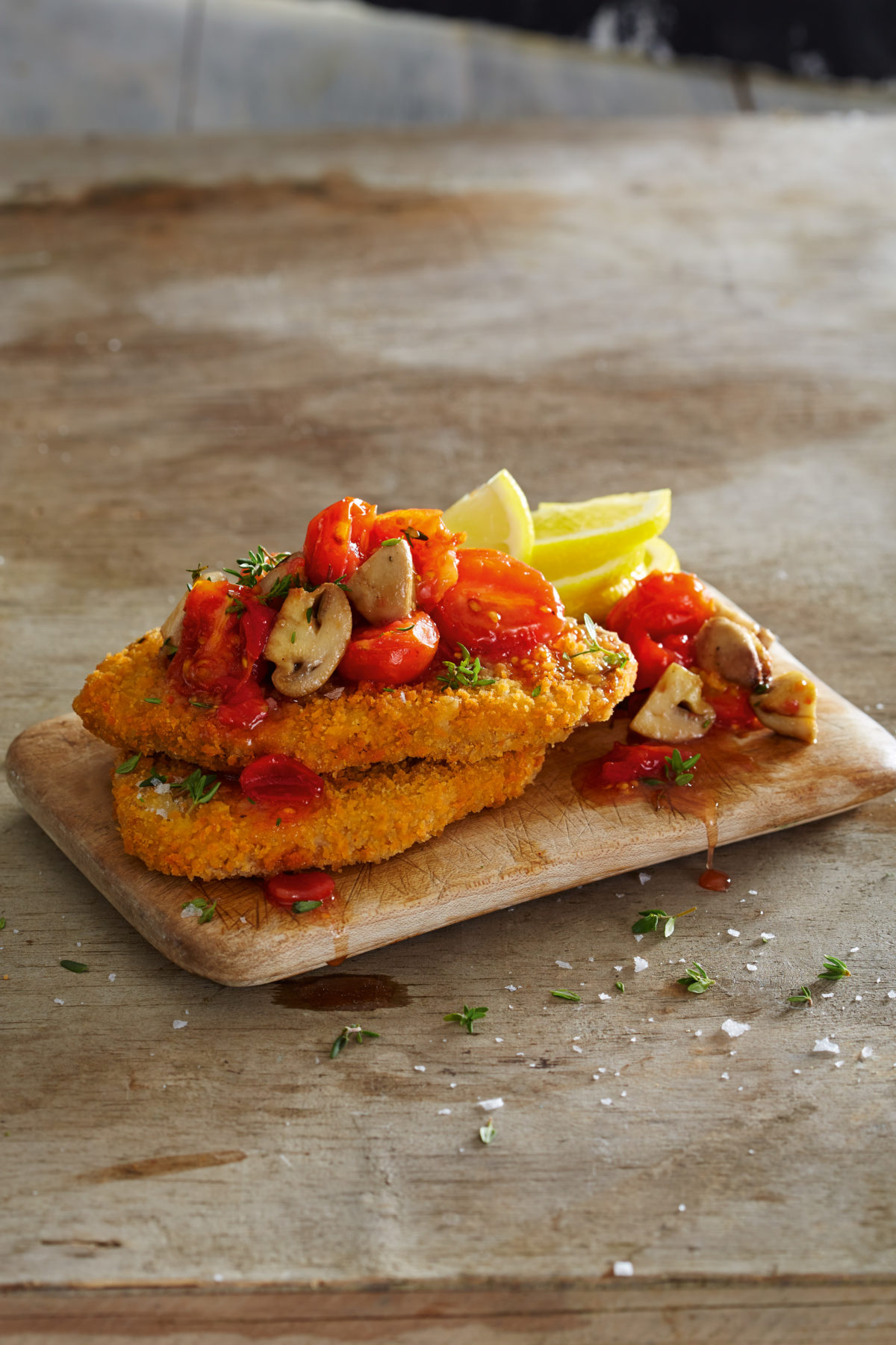 Escalope de frango grelhado com tomate