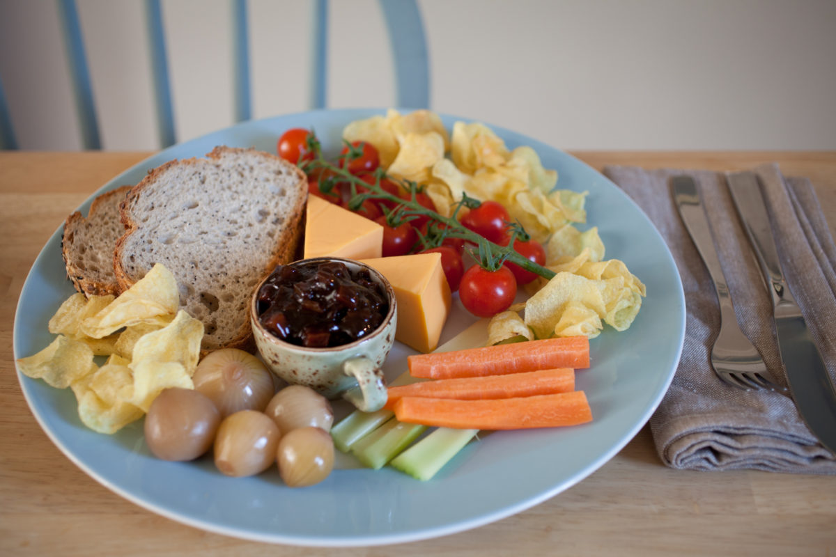 Vegan Ploughman's Lunch - Veganuary ZA - Vegan Recipes