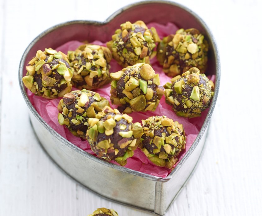 Nākd Caffé Mocha and Pistachio Truffles | Vegan Recipes