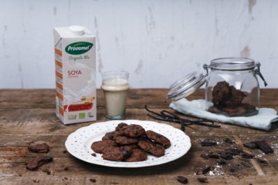 Provamel Soya Unsweetened and cookies