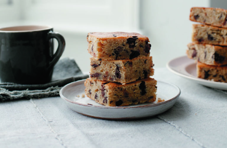 Butterscotch Chocolate Chip Blondies - Veganuary