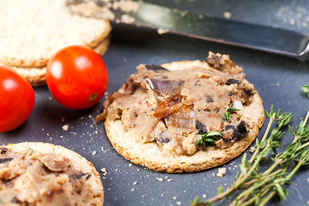 Figs and fennel chestnut pate