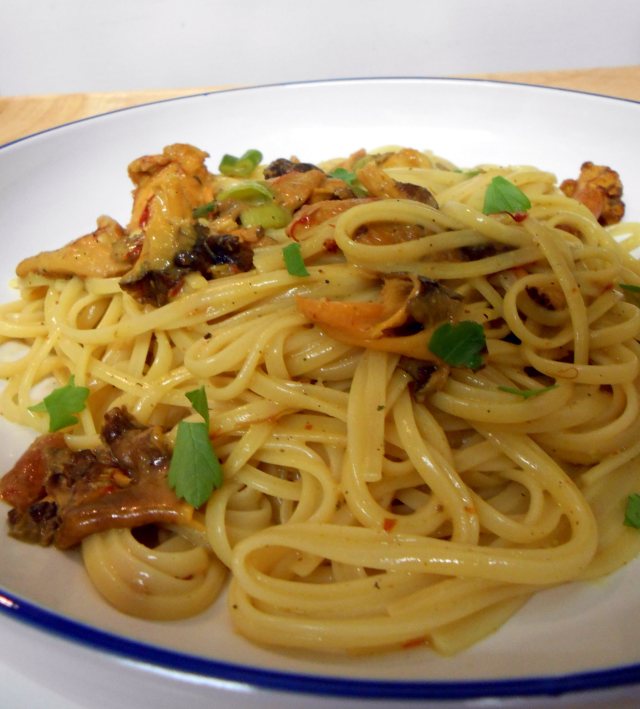 Linguine with Saffron and Wild Mushrooms | Vegan Recipes