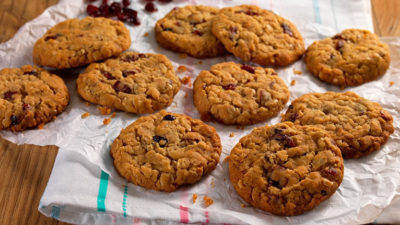 Vegan oaty cookies