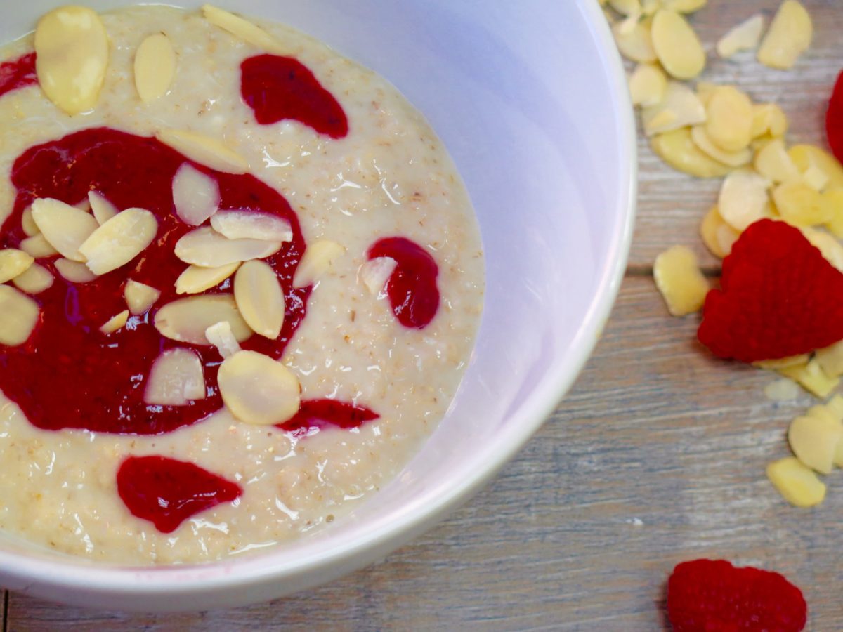 Fruity Protein Oatmeal | Vegan Breakfasts | Veganuary USA
