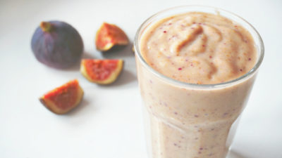 Vegan fig and date smoothie