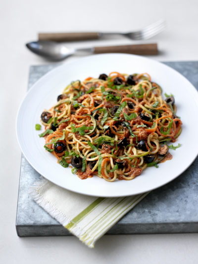 Vegan spaghettie with low sugar sweet and sour sauce