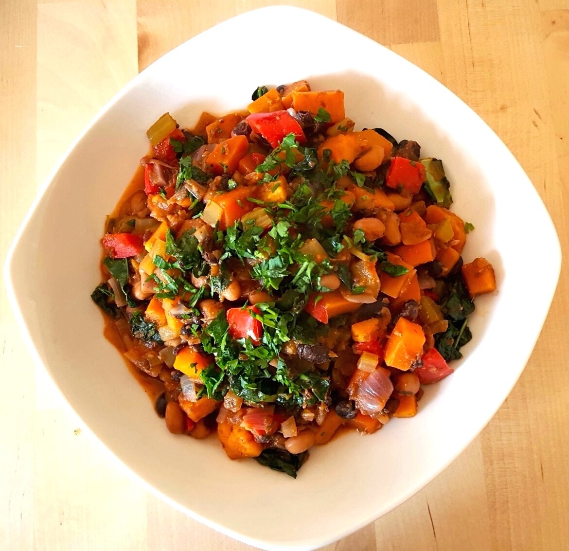 Chipotle kale bean stew