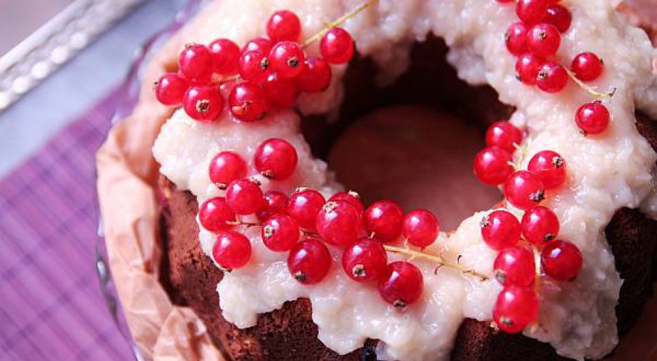 Gluten Free red currant burndt cake with a coconut glaze