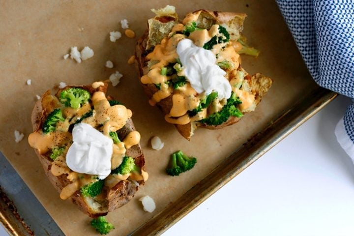 vegan-loaded-baked-potatoes