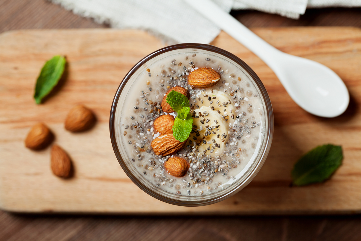 Almond & Vanilla Bircher Recipe | Veganuary
