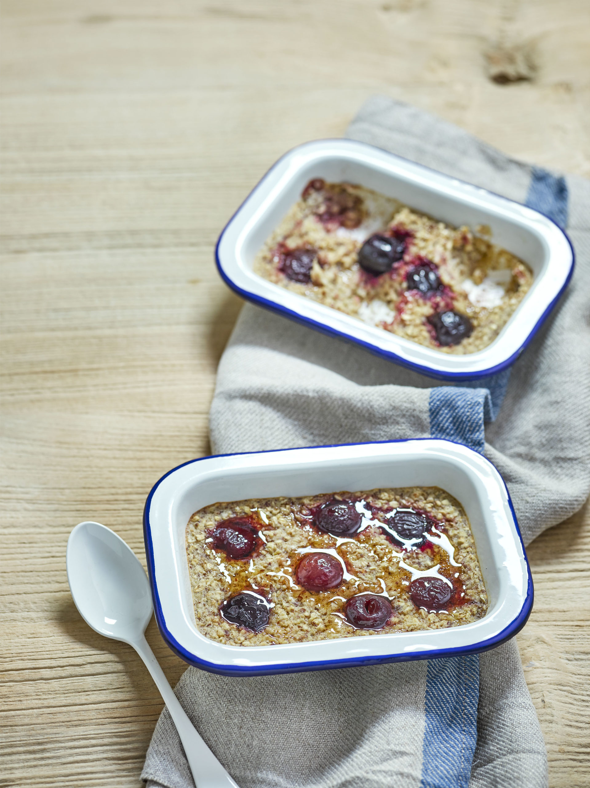 'Cherry Bakewell' Baked Oats Recipe Vegan Recipes Veganuary