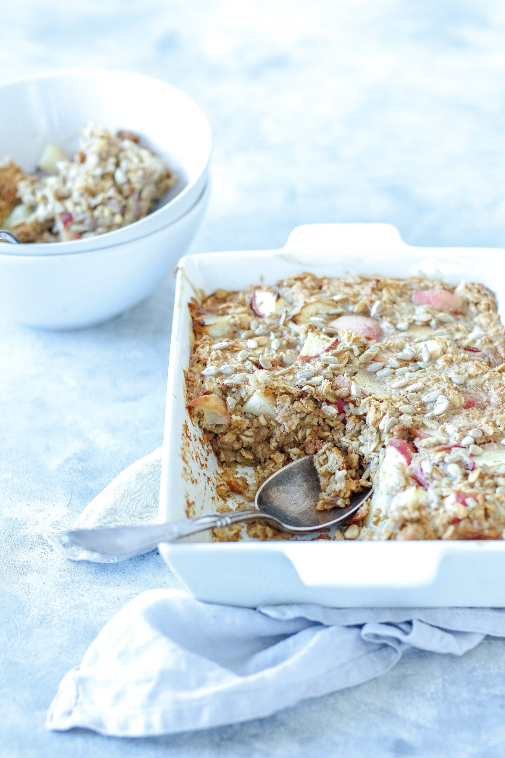 Peaches and Cream Baked Oats - Veganuary