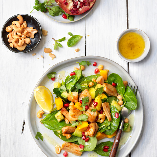 Filet Pieces Salad with Fruit and Chickpeas | Vegan Recipes