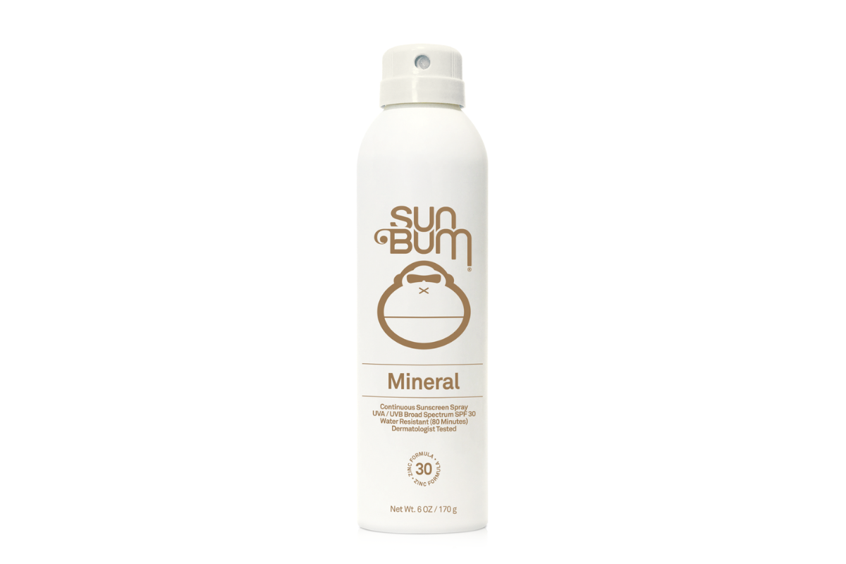 White spray bottle Sum Bum vegan Mineral Sunscreen SPF 30 with white background