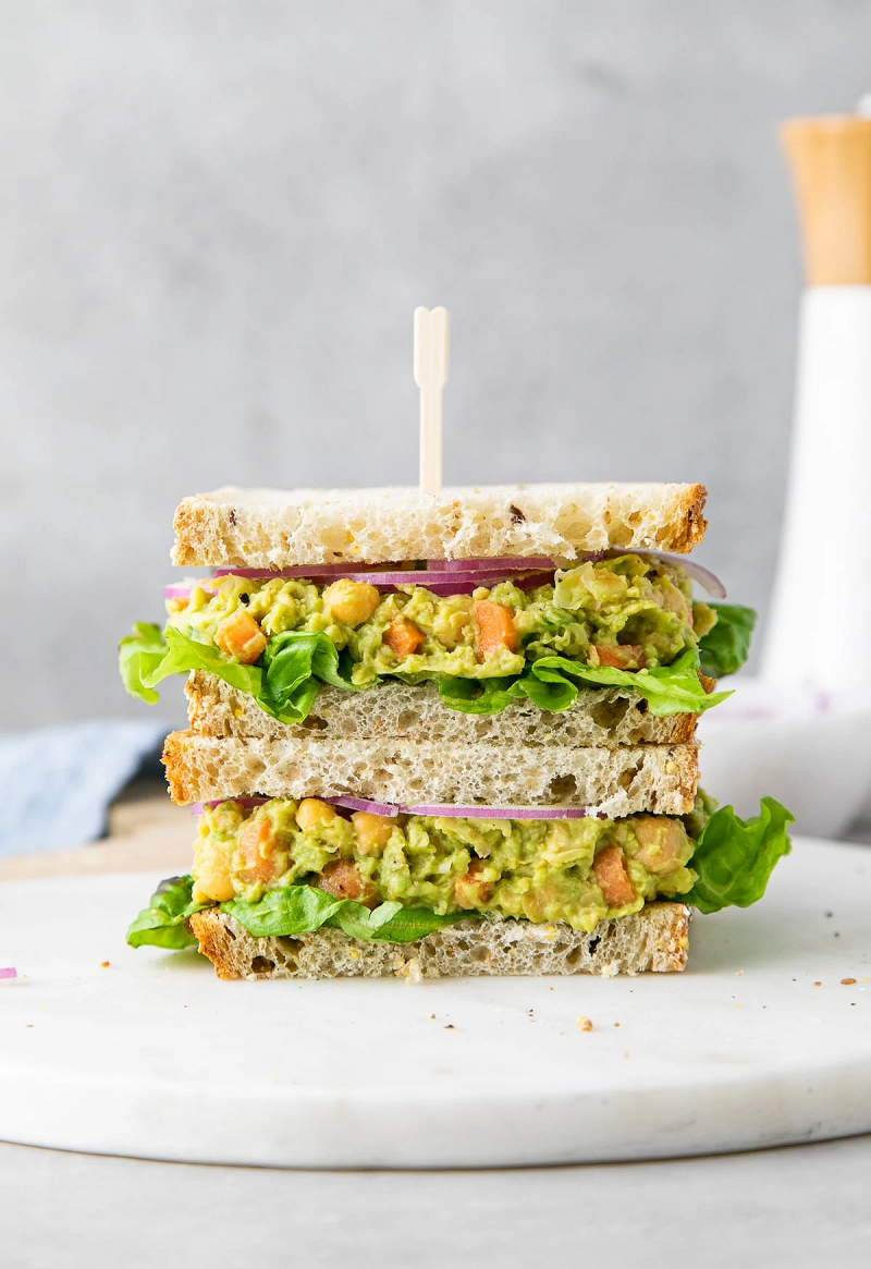 Mashed chickpea & avocado sandwich by Simple Veganista