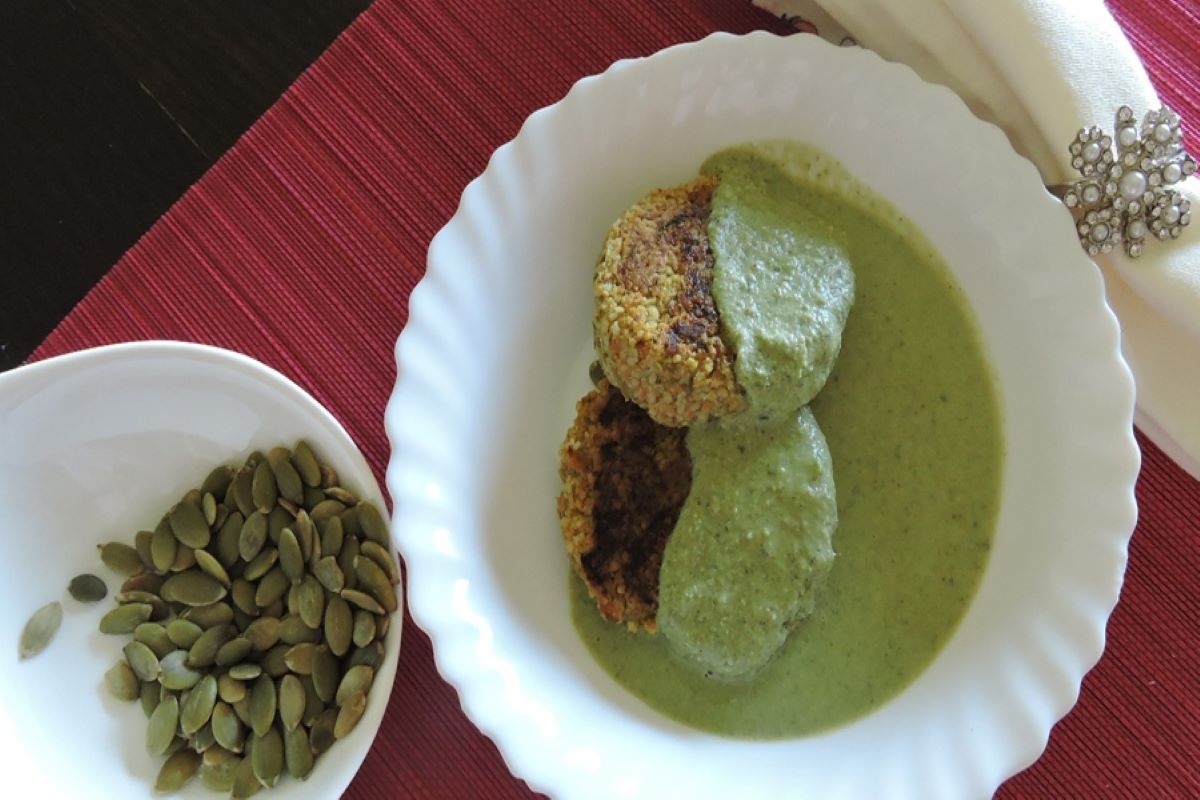 Millet Cakes With Pumpkin Seed & Peas Pesto Sauce Veganuary