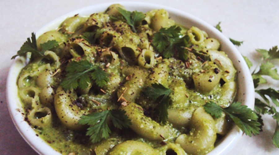 Pasta With Spinach &amp; Cashew Cream - Veganuary