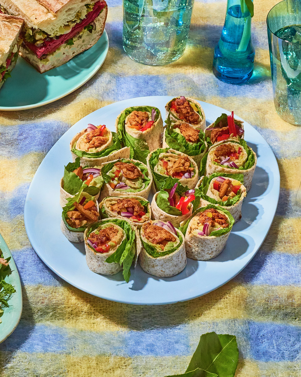 Fajita-Style Tex-Mex Picnic Wraps | Vegan Chicken Wraps